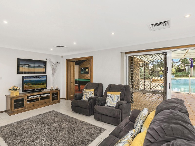 6 Kirra Street, Erina NSW 2250