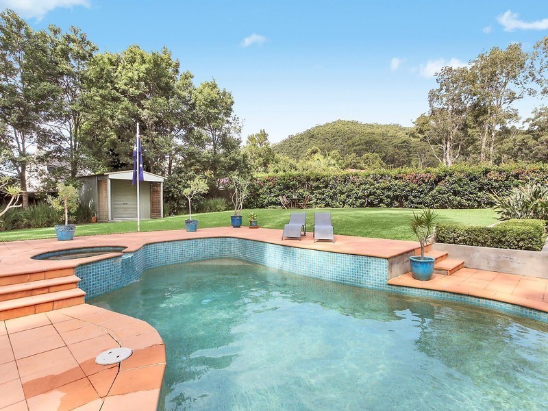 6 Kirra Street, Erina NSW 2250