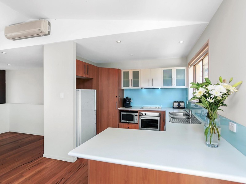 1/1 Talara Avenue East, Bateau Bay NSW 2261