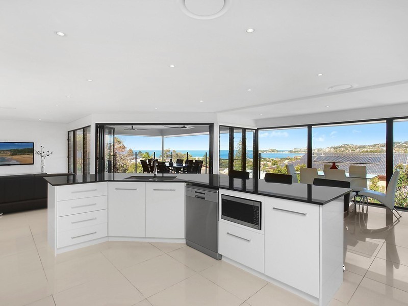 32 Dover Road, Wamberal NSW 2260