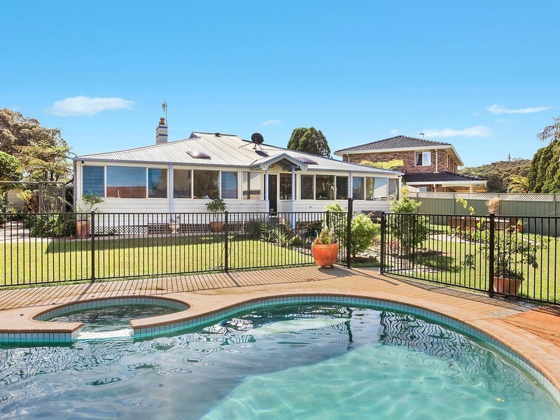 8 Branga Avenue, Copacabana NSW 2251
