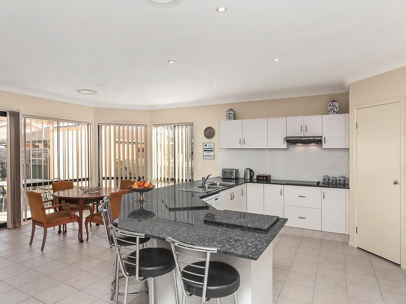 9 Lewis Crescent, Forresters Beach NSW 2260