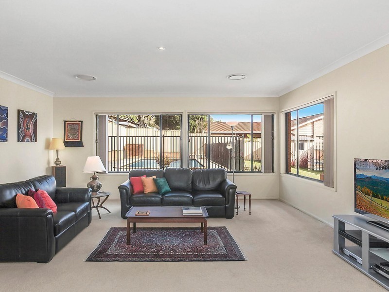 9 Lewis Crescent, Forresters Beach NSW 2260