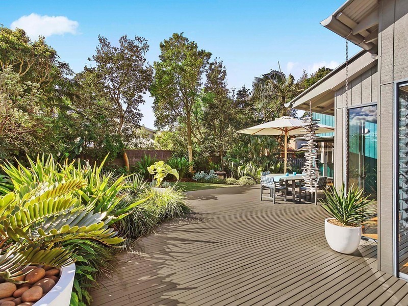 30 Lake Street, North Avoca NSW 2260