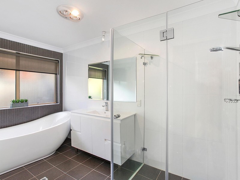 2 Flora Place, Hamlyn Terrace NSW 2259