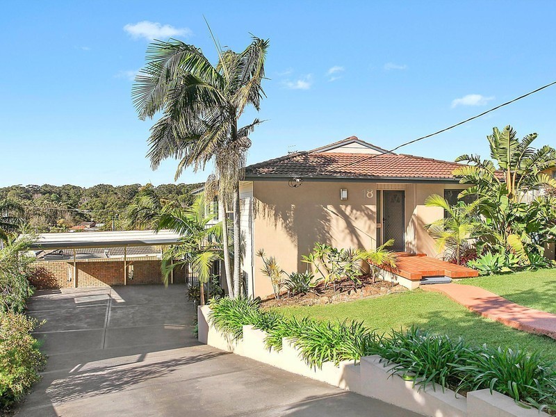 18 Vista Parade, Bateau Bay NSW 2261
