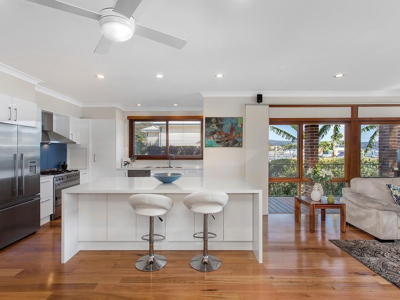 11 Village Road, Saratoga NSW 2251