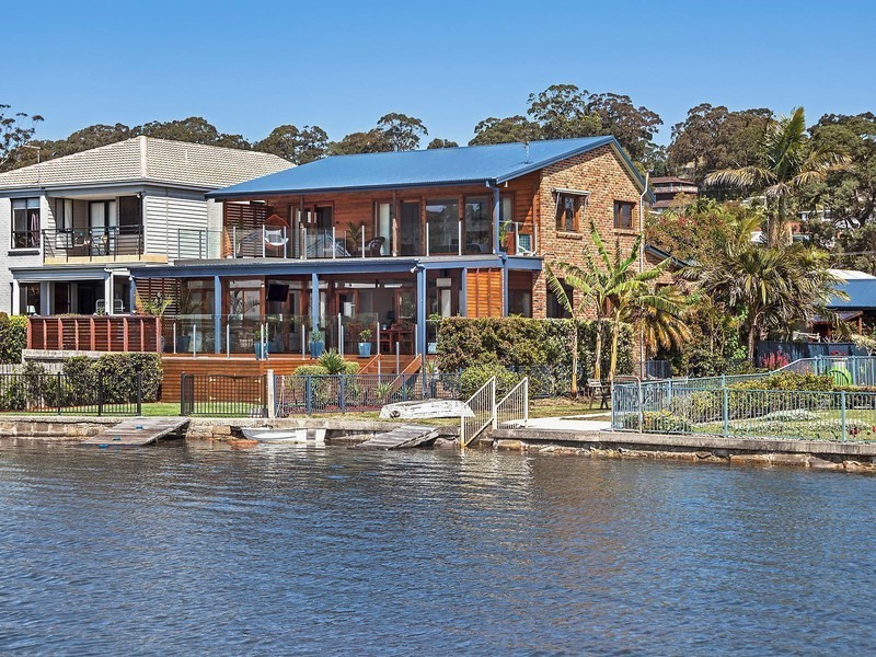 11 Village Road, Saratoga NSW 2251