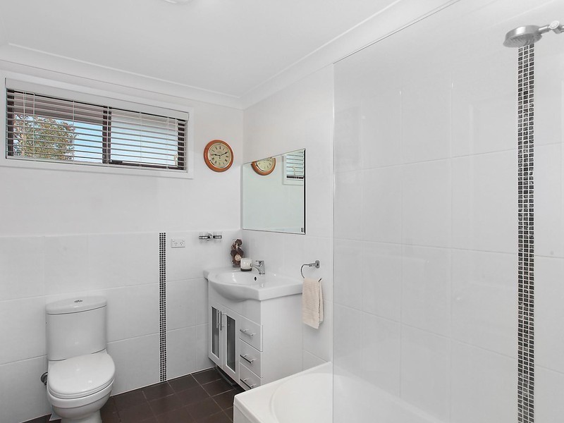 9 Ferndale Street, Killarney Vale NSW 2261