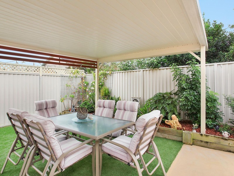 9 Borrodale Avenue, Bateau Bay NSW 2261