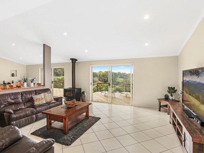 11 Leetes Lane, Tumbi Umbi NSW 2261