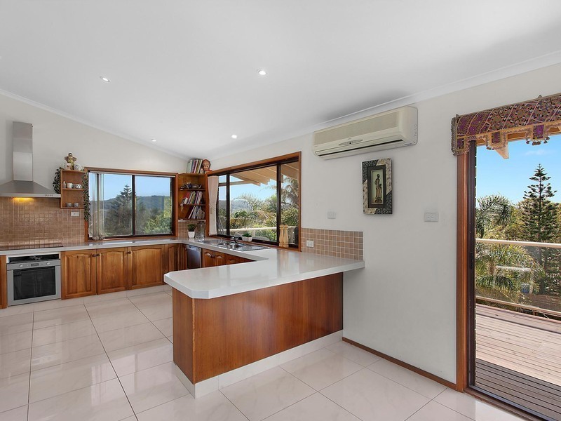 20 North Scenic Road, Forresters Beach NSW 2260