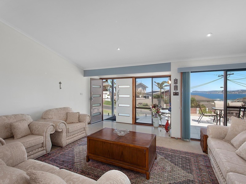 20 North Scenic Road, Forresters Beach NSW 2260