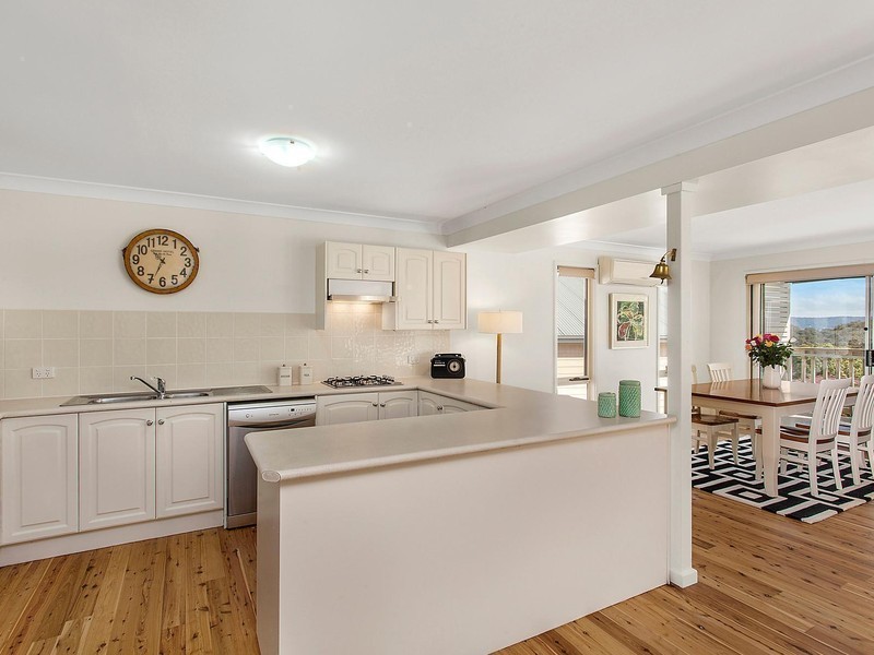 12 Irwin Place, Green Point NSW 2251