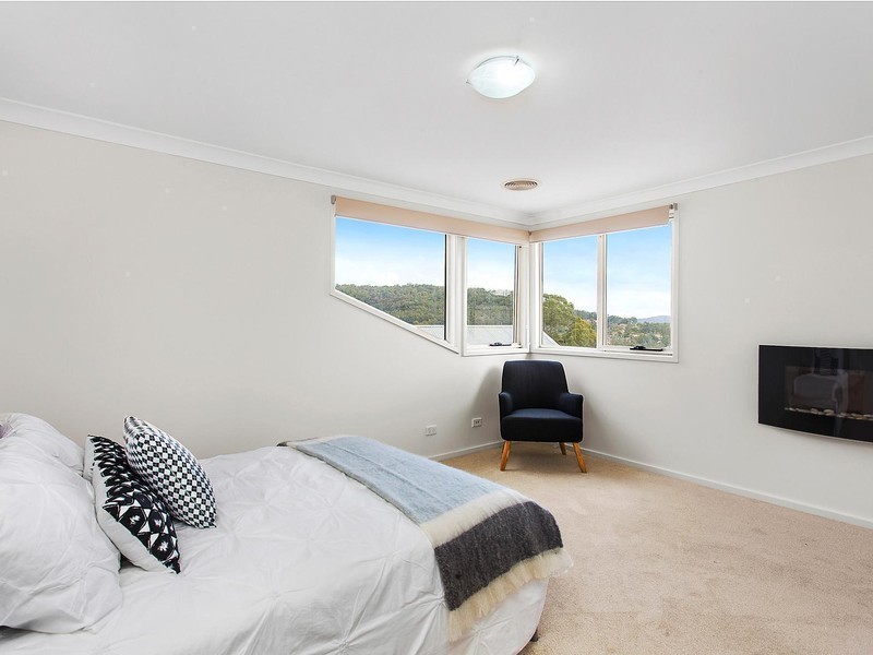 12 Irwin Place, Green Point NSW 2251