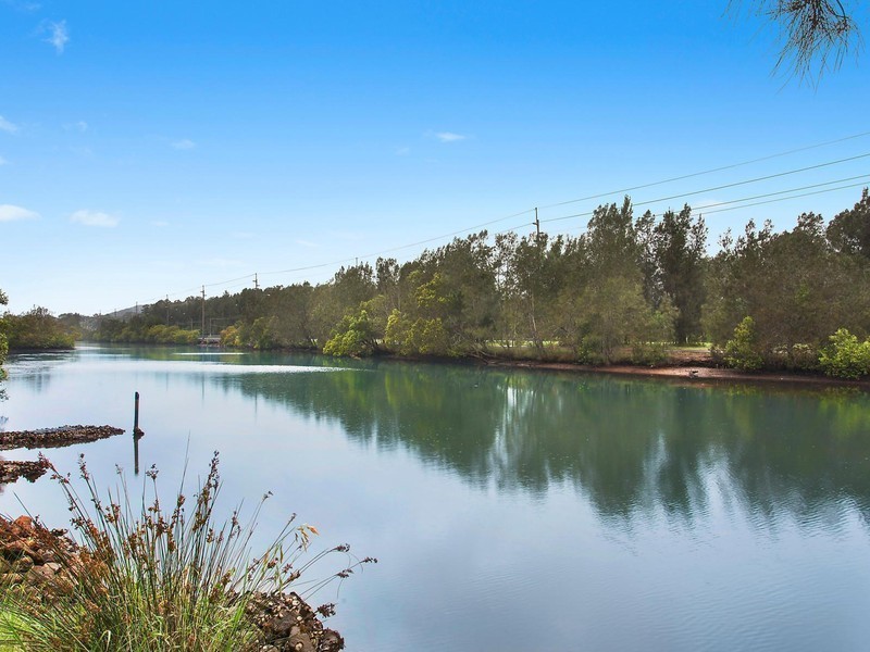 10 Springfield Road, Springfield NSW 2250