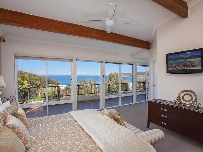 52 Tramway Road, North Avoca NSW 2260