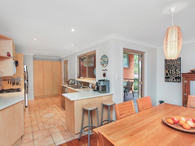 24 Noorong Avenue, Forresters Beach NSW 2260