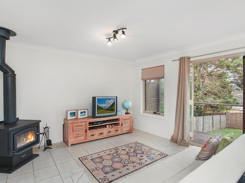 24 Noorong Avenue, Forresters Beach NSW 2260