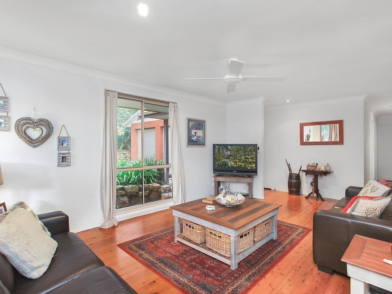 24 Noorong Avenue, Forresters Beach NSW 2260
