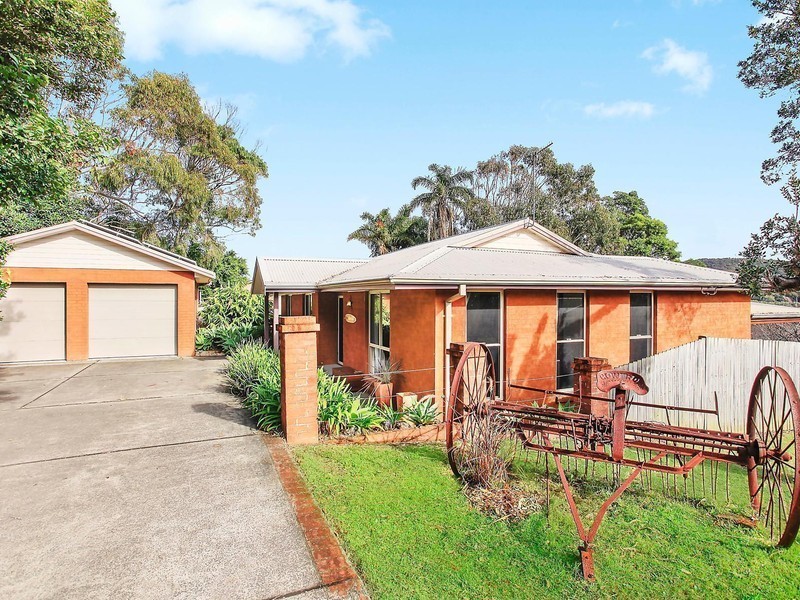 24 Noorong Avenue, Forresters Beach NSW 2260