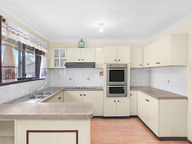 4 Gwydir Street, Bateau Bay NSW 2261