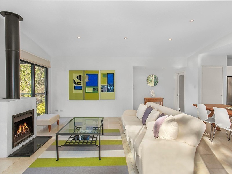 84 Avoca Drive, Avoca Beach NSW 2251