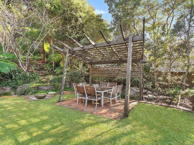 84 Avoca Drive, Avoca Beach NSW 2251