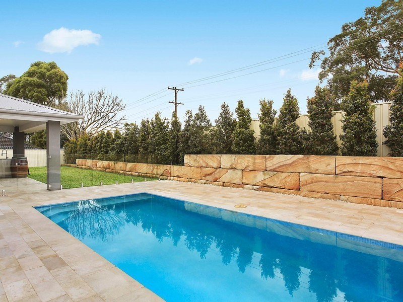 11 Applegum Close, Erina NSW 2250