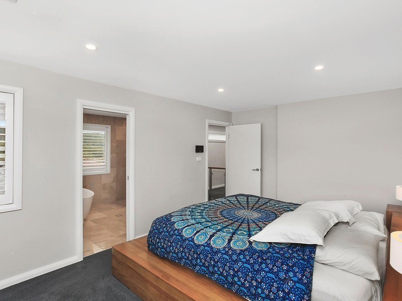 11 Applegum Close, Erina NSW 2250