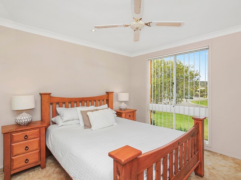 8 Walch Avenue, Bateau Bay NSW 2261