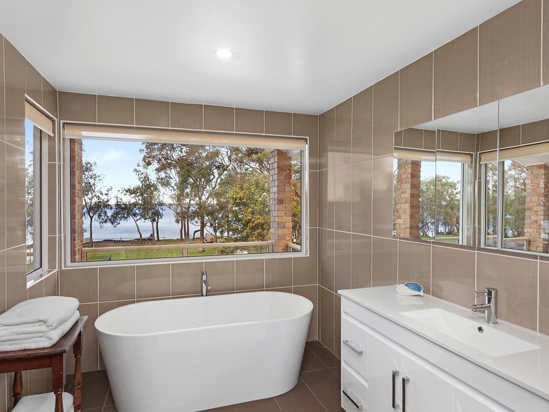71 Malvina Parade, Lake Haven NSW 2263