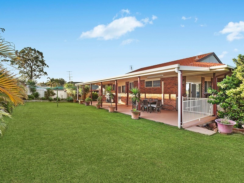 20 Twin Lakes Drive, Lake Haven NSW 2263