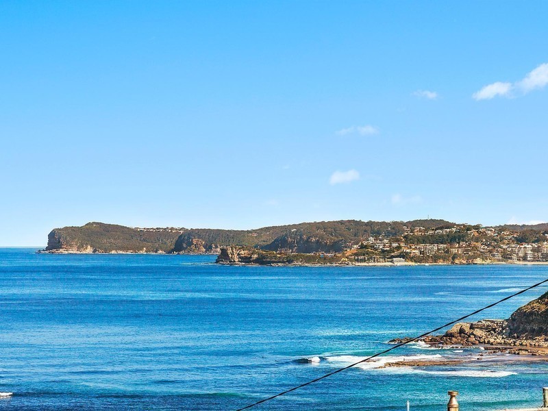 6 North Scenic Road, Forresters Beach NSW 2260