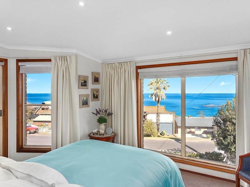 6 North Scenic Road, Forresters Beach NSW 2260
