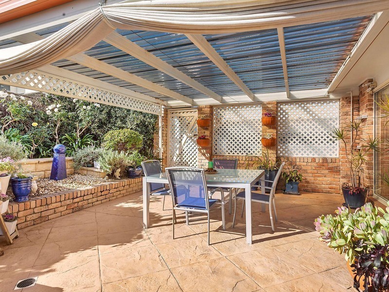 6 North Scenic Road, Forresters Beach NSW 2260