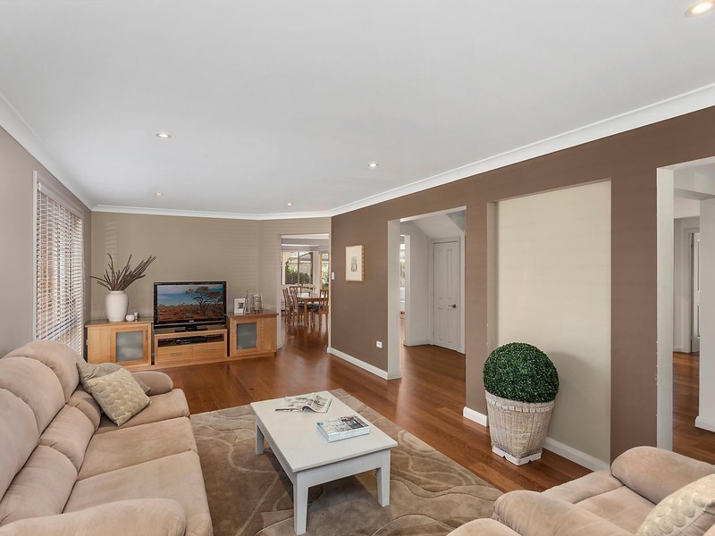 14 Blue Crane Close, Tumbi Umbi NSW 2261