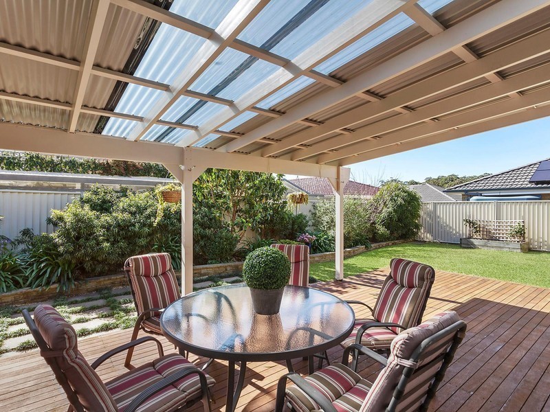 14 Blue Crane Close, Tumbi Umbi NSW 2261