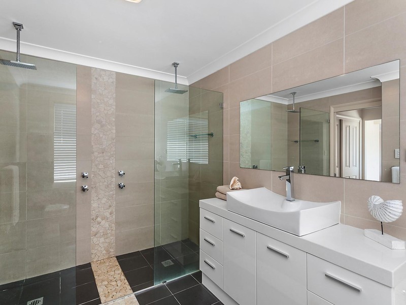 14 Blue Crane Close, Tumbi Umbi NSW 2261