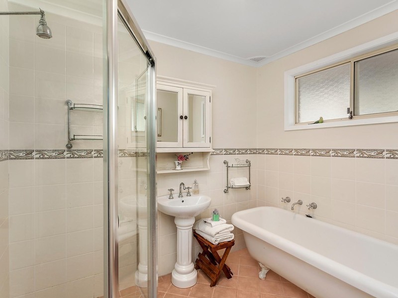 4 Arden Avenue, Avoca Beach NSW 2251