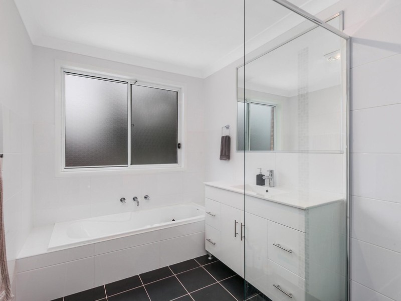 160 Woodbury Park Drive, Mardi NSW 2259