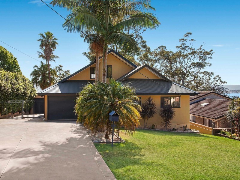 14 Marilyn Parade, Green Point NSW 2251