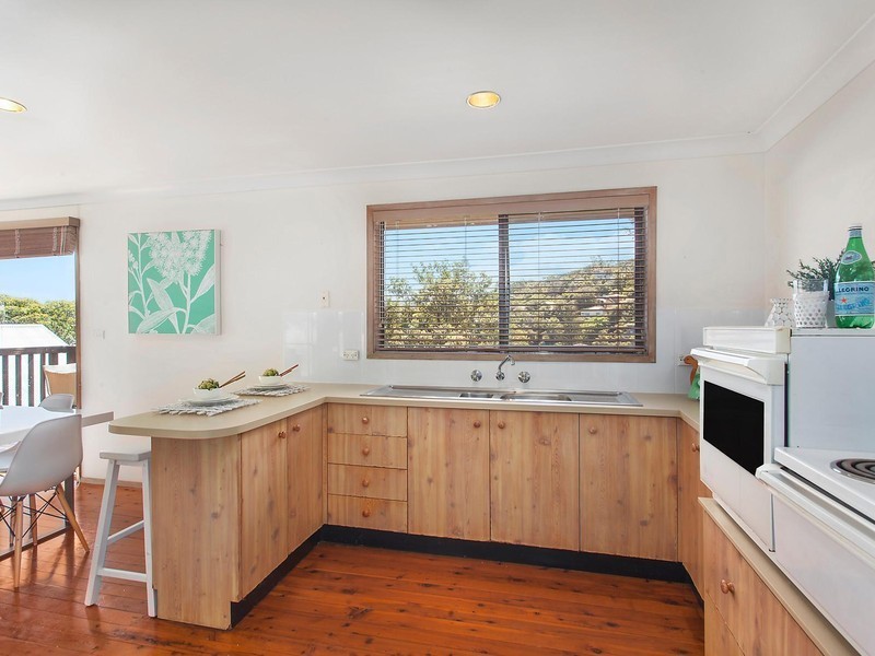 29 Coast Road, North Avoca NSW 2260