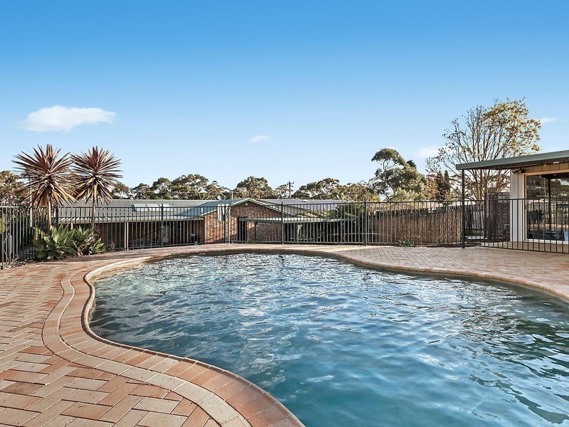 6 Gosford Road, Wyee NSW 2259