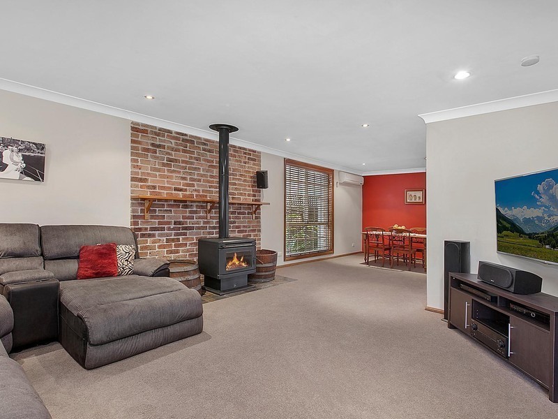 6 Gosford Road, Wyee NSW 2259