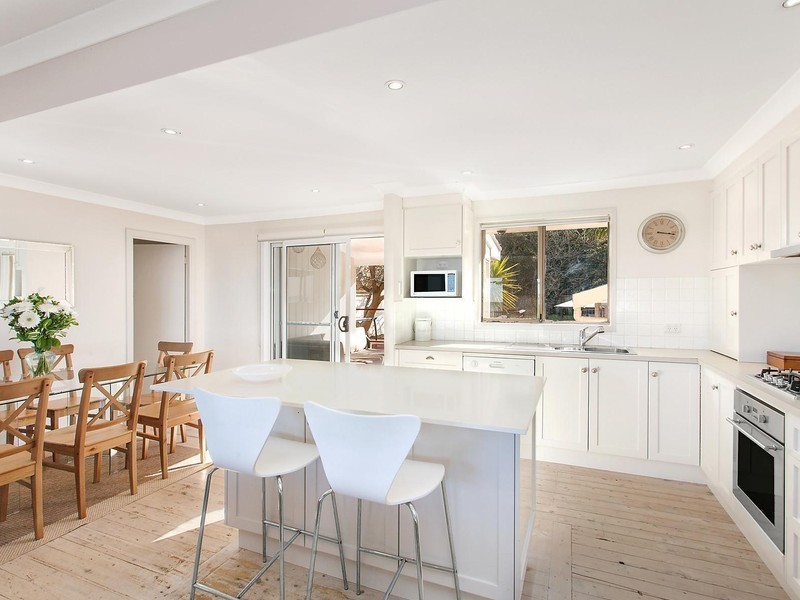 141 Avoca Drive, Avoca Beach NSW 2251