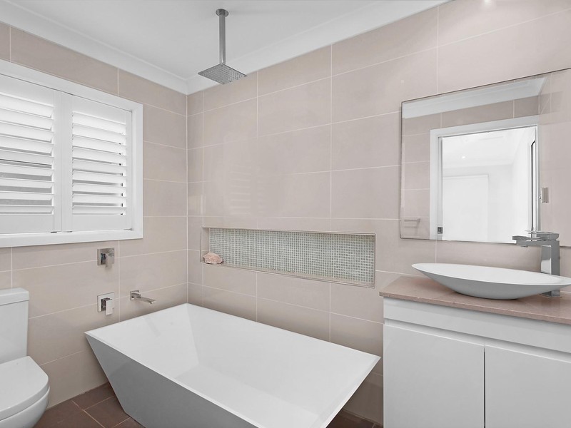 141 Avoca Drive, Avoca Beach NSW 2251