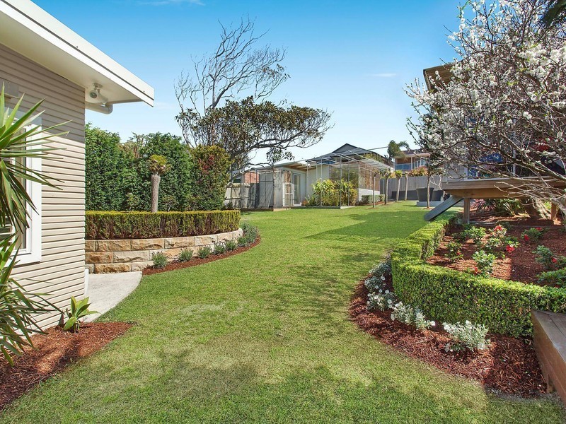 43 Werrina Parade, Blue Bay NSW 2261