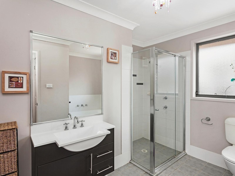 20 Waterside Drive, Woongarrah NSW 2259