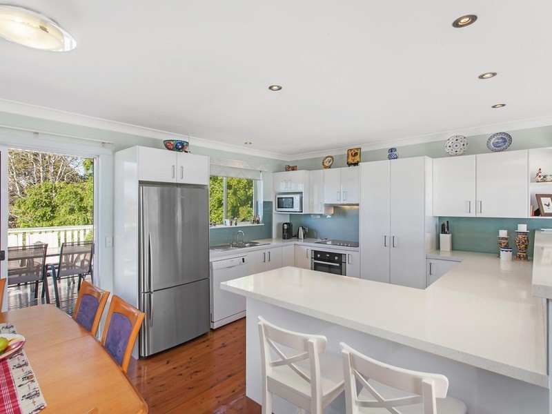 14 Penang Street, Point Clare NSW 2250